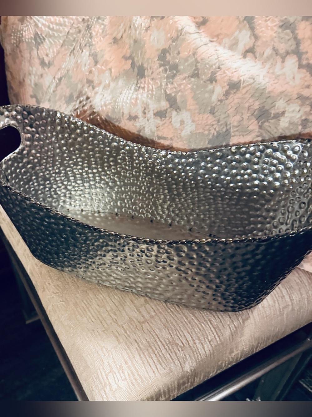 Hammered Metal Planter,🌷🌻🍀🌴🌵🌱Storage 🧼🧻🛀🏼, gift Basket - Silver